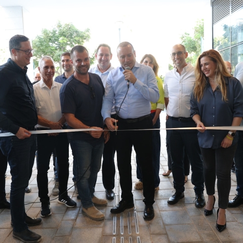 הצעירים והצעירות נשארים ברחובות: עיריית רחובות, שיכון ובינוי סולל בונה והחברה לפיתוח רחובות חנכו את מעונות הסטודנטים החדשים בעיר