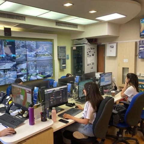 לרגל חגי תשרי: שימו לב לשינויים בסדרי קבלת קהל בעירייה ובתאגיד המים "הבאר השלישית" ובמועדי פינוי גזם, גרוטאות ואשפה ביתית