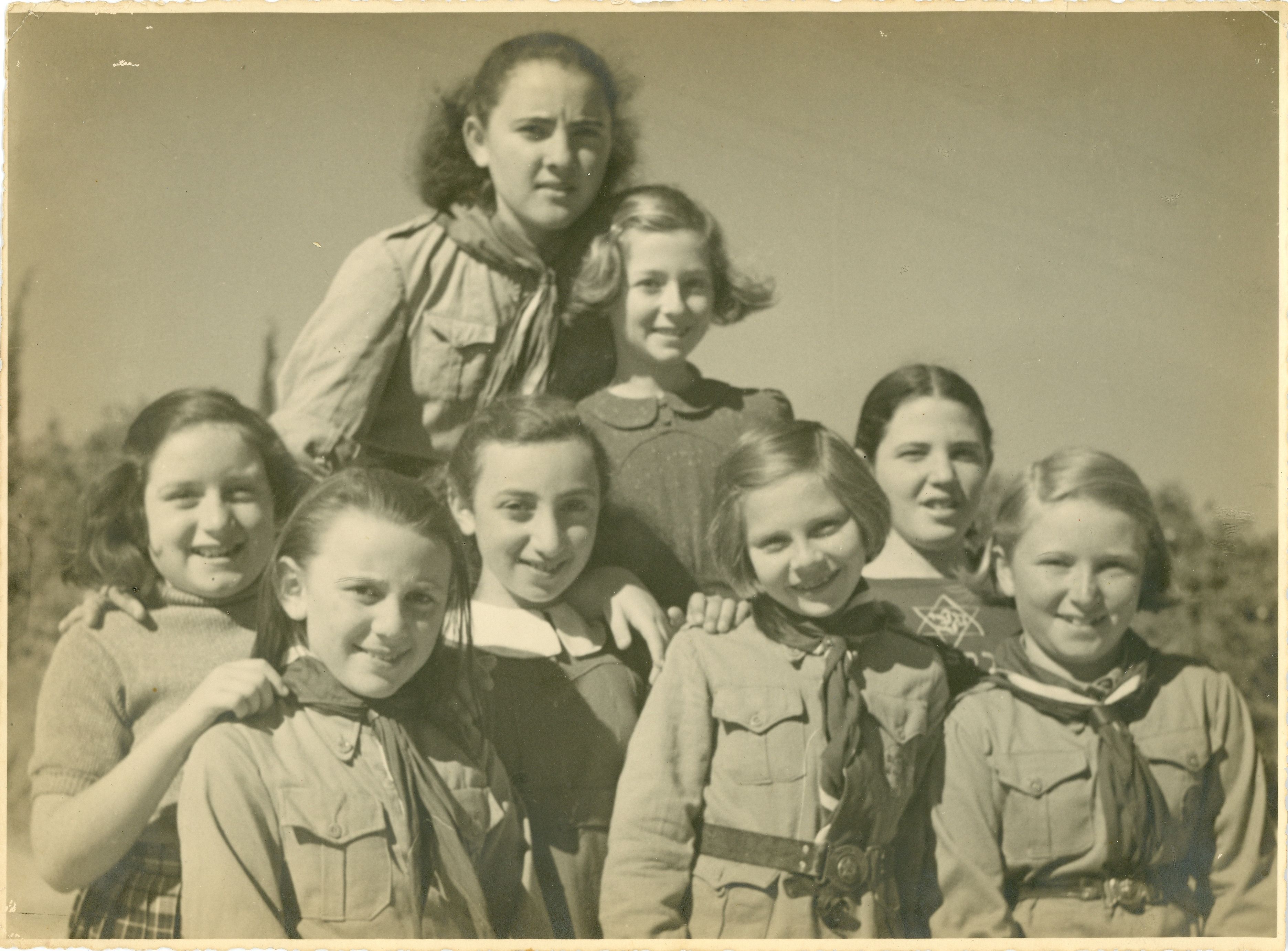 אלבום 1937 - אלבומי המשפחות הראשונים