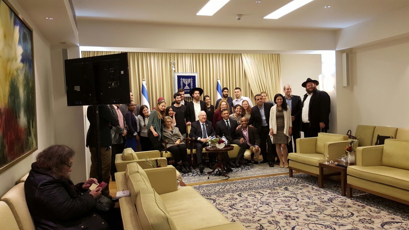 חברי המשלחת בבית הנשיא