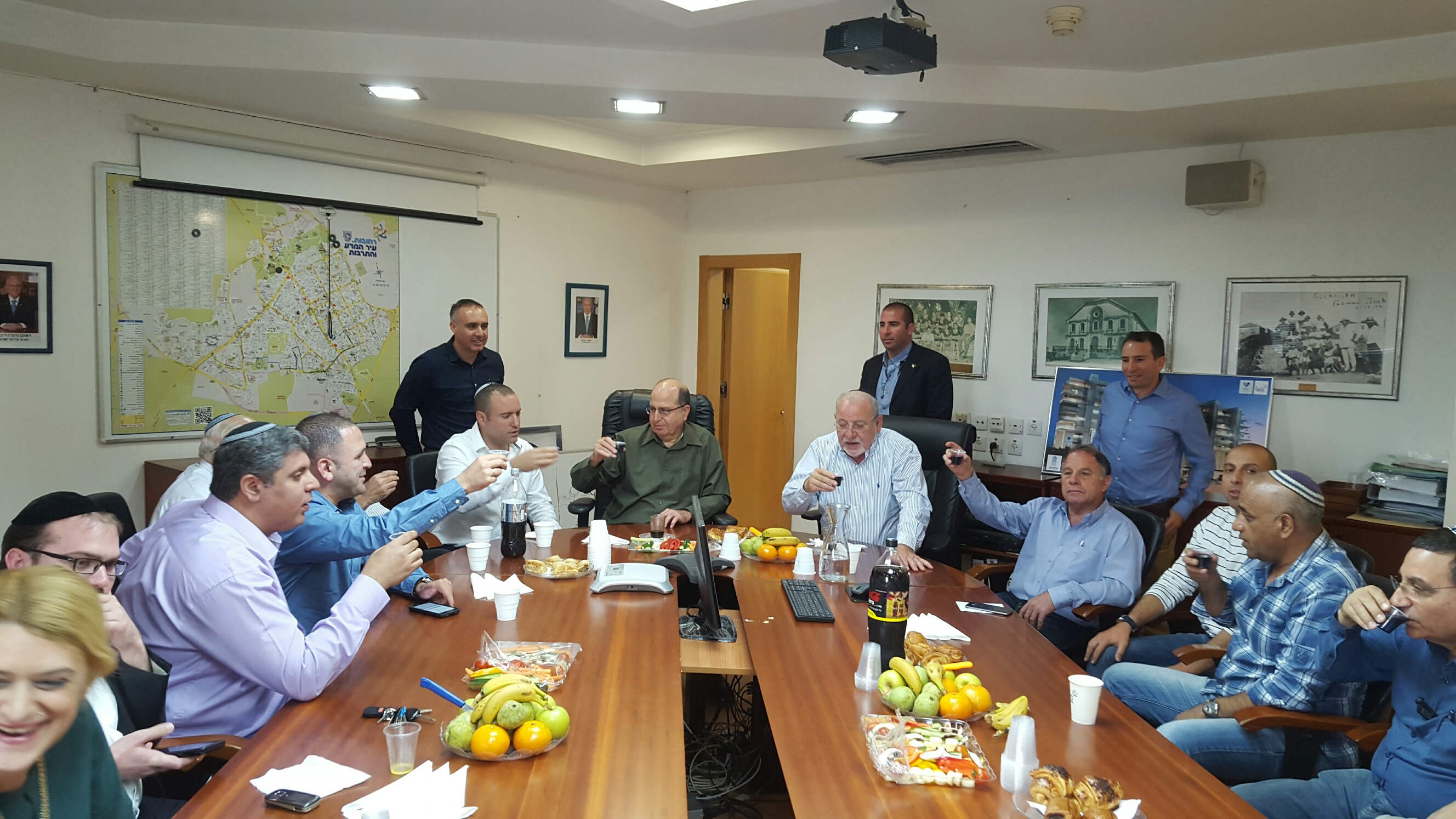 הרמת כוסית