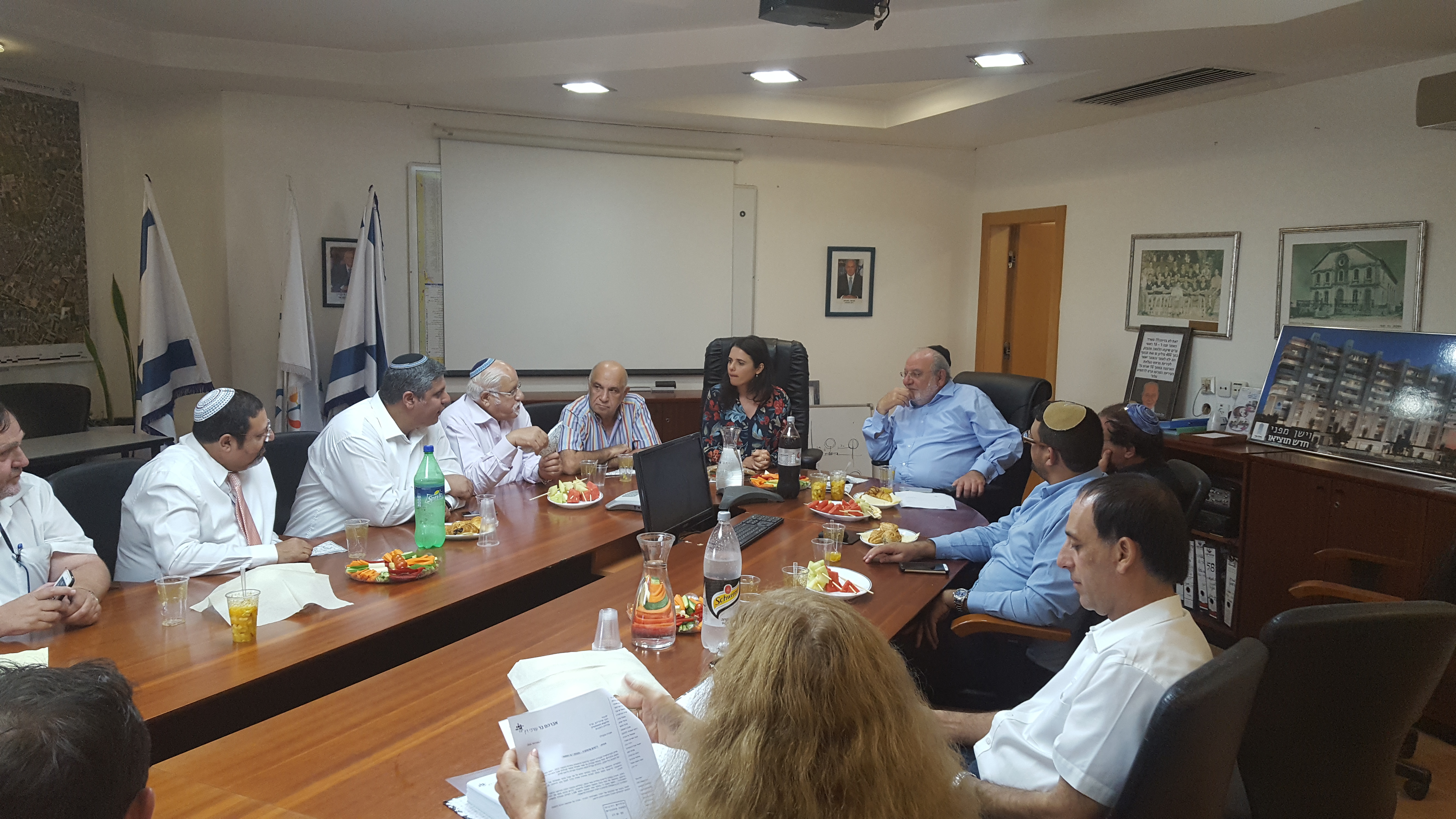 איילת שקד בעיריית רחובות